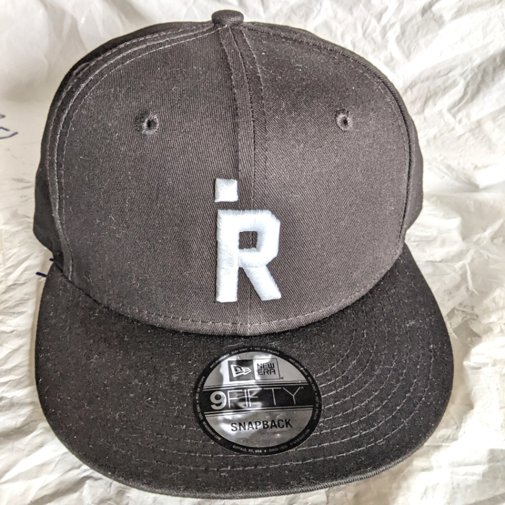 New Era 9Fifty "R" Snapback Cap